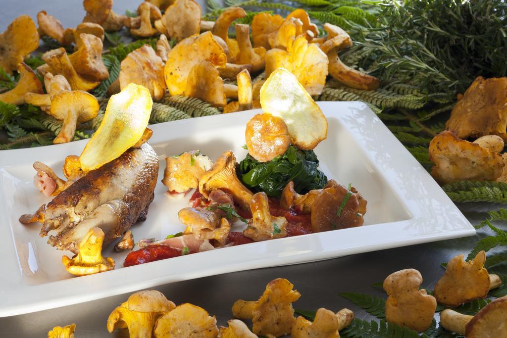L'Oustal Del Barry Hotel Najac Ngoại thất bức ảnh